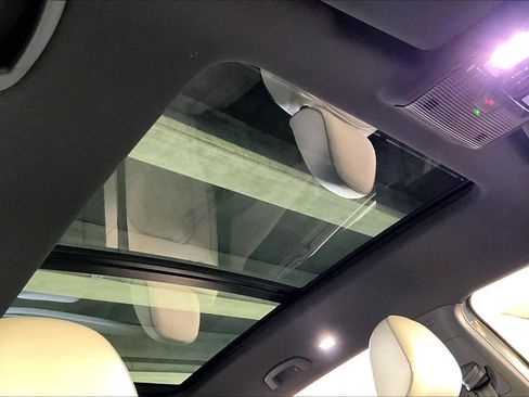 Used 2024 Volkswagen Atlas Cross Sport SEL Premium R-Line image 13