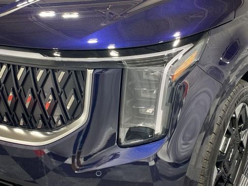 New 2026 Kia Carnival EX FWD image 31