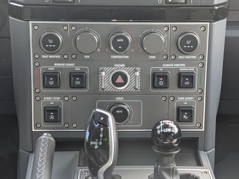 Used 2025 INEOS Grenadier AWD/4WD image 27