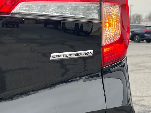 Used 2022 Honda Pilot Special Edition image 7