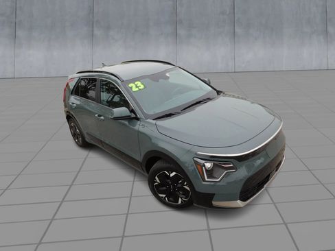Used 2023 Kia Niro Wind FWD image 2