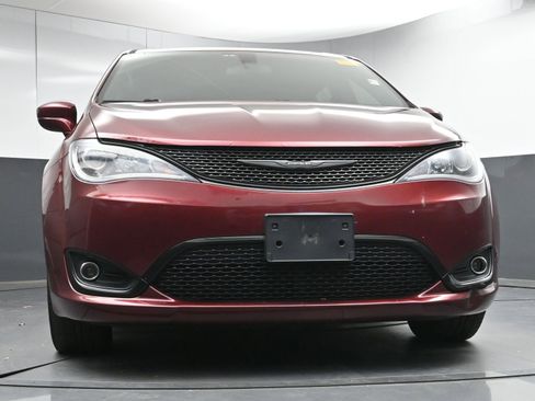 Used 2018 Chrysler Pacifica Touring Plus w/ S Appearance Package image 23