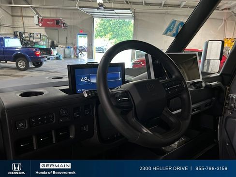 Used 2024 Chevrolet Brightdrop 400 w/ Commercial Equipment Package AWD/4WD image 15
