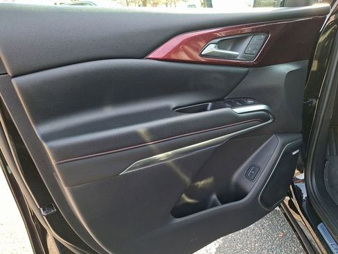 Used 2024 Chevrolet Traverse RS image 13