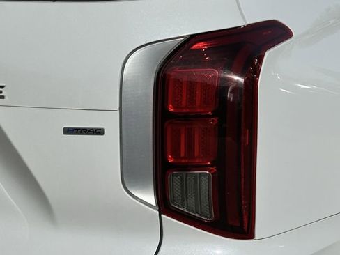 Used 2021 Hyundai Palisade Calligraphy image 7