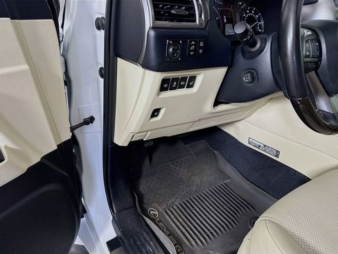 Used 2023 Lexus GX 460 Luxury w/ Accessory Package image 10