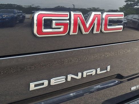 Used 2023 GMC Sierra 1500 Denali w/ Denali Reserve Package AWD/4WD image 32