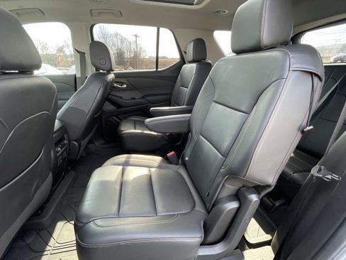 Used 2019 Chevrolet Traverse LT w/ LT Premium Package AWD/4WD image 12