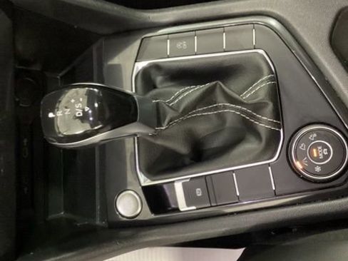 Certified 2023 Volkswagen Tiguan SE image 18