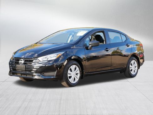 Certified 2025 Nissan Versa S w/ Trunk Package image 3