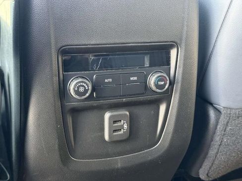 Used 2022 Buick Enclave Essence w/ Experience Buick Package image 17