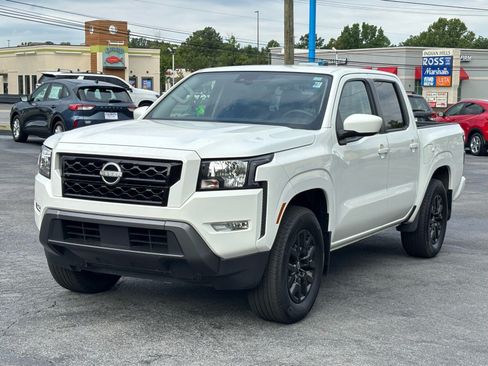 Used 2024 Nissan Frontier SV w/ SV Convenience Package RWD image 1