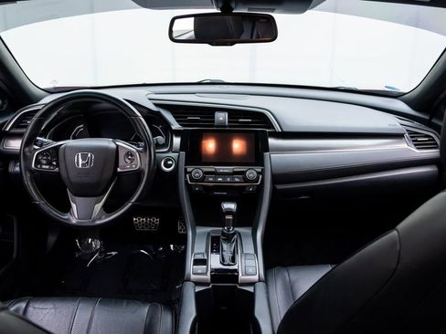 Used 2018 Honda Civic Sport Touring image 11