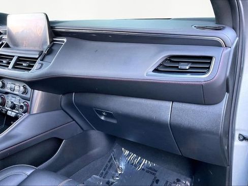 Used 2024 Chevrolet Suburban RST w/ Luxury Package image 19
