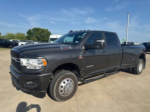 Used 2024 RAM 3500 Big Horn w/ Sport Appearance Package AWD/4WD image 3