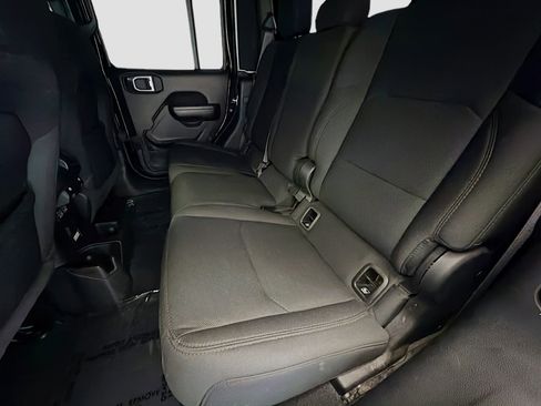 Used 2021 Jeep Gladiator Sport AWD/4WD image 13