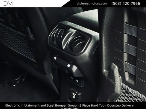 Used 2018 Jeep Wrangler Unlimited Rubicon AWD/4WD image 22