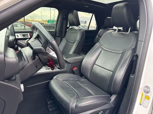 Used 2020 Ford Explorer ST w/ ST Street Pack image 8