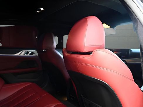 Used 2023 BMW i4 eDrive35 w/ Premium Package image 29