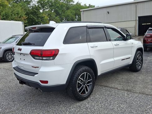 Certified 2021 Jeep Grand Cherokee Trailhawk w/ Trailhawk Luxury Group image 8