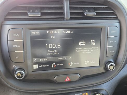 Certified 2024 Kia Soul LX w/ Option Group 015 image 18