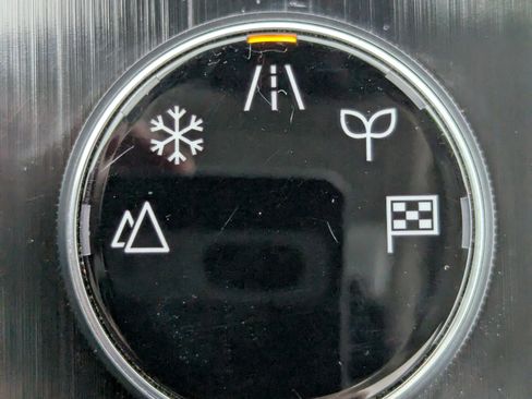 Used 2023 Nissan Rogue SV w/ SV Premium Package image 29