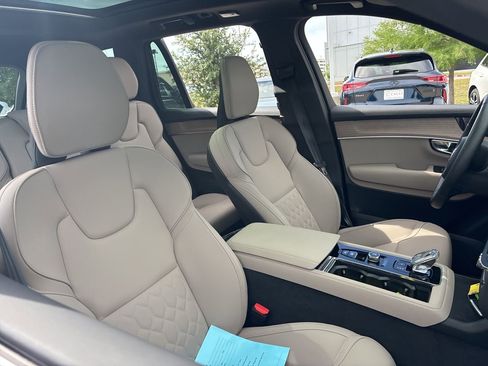 Certified 2026 Volvo XC90 B6 Plus w/ Protection Package Premier AWD/4WD image 13
