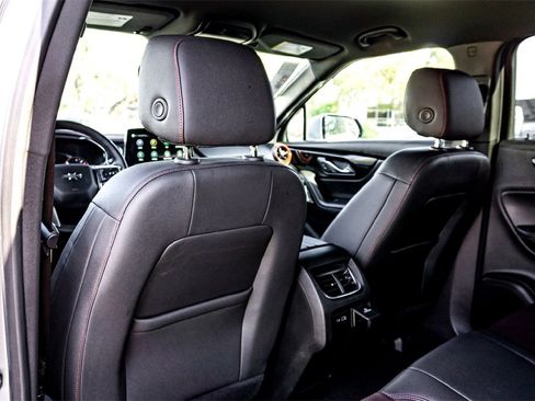 Used 2025 Chevrolet Blazer RS image 26