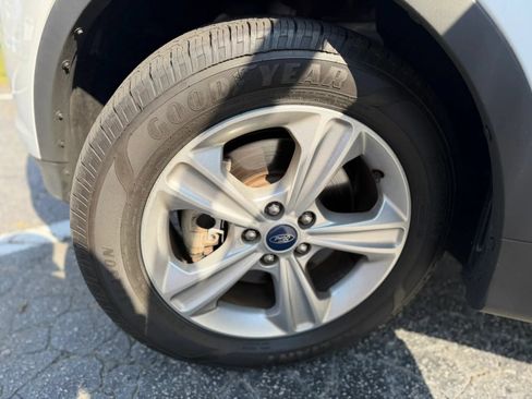 Used 2013 Ford Escape SE AWD/4WD image 17