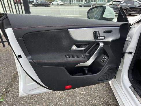 Used 2022 Mercedes-Benz CLA 250 4MATIC image 13