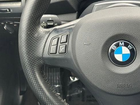 Used 2011 BMW 135i Convertible image 19