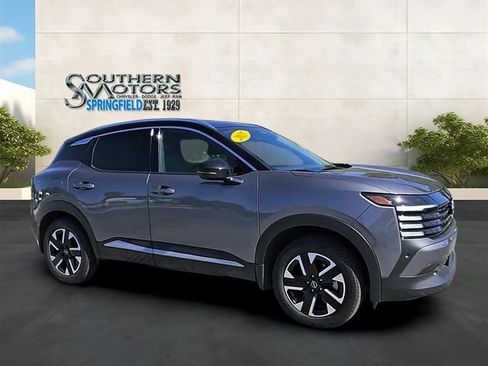 Used 2025 Nissan Kicks SR AWD/4WD image 37