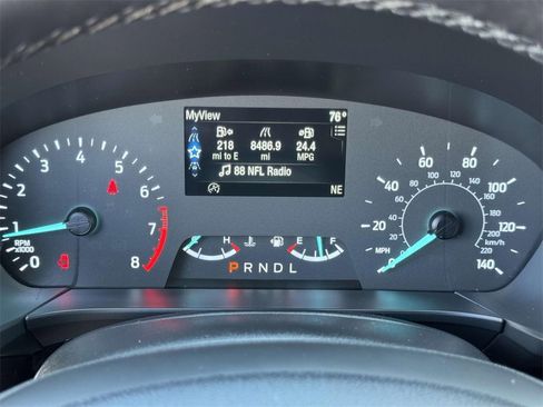 Used 2022 Ford Escape SE w/ SE Sport Appearance Package image 12