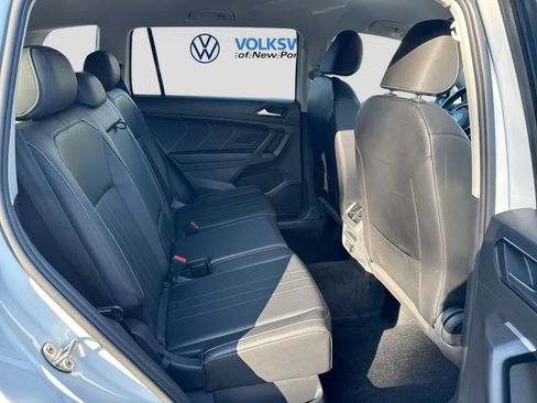 Used 2024 Volkswagen Tiguan SE AWD/4WD image 27