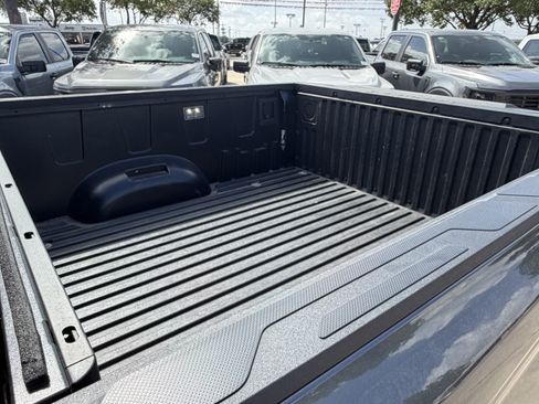 Used 2022 Toyota Tundra Capstone AWD/4WD image 12