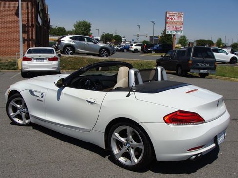 Used 2016 BMW Z4 sDrive28i RWD image 10