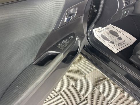 Used 2015 Honda Accord LX image 10