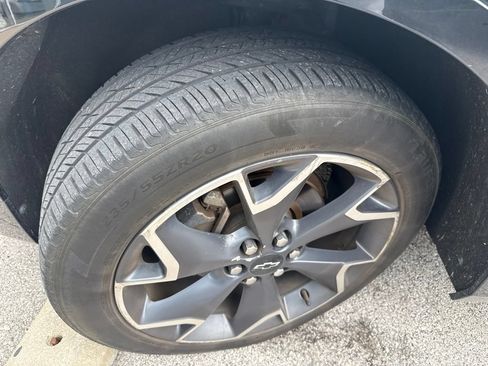 Used 2019 Chevrolet Blazer RS w/ LPO, Floor Liner Package FWD image 9