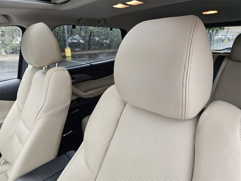 Used 2019 MAZDA CX-9 Touring w/ Touring Premium Package image 16