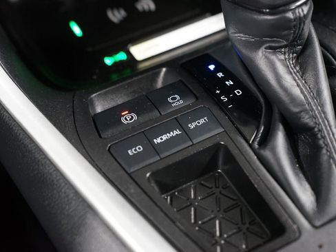 Certified 2024 Toyota RAV4 XLE image 22