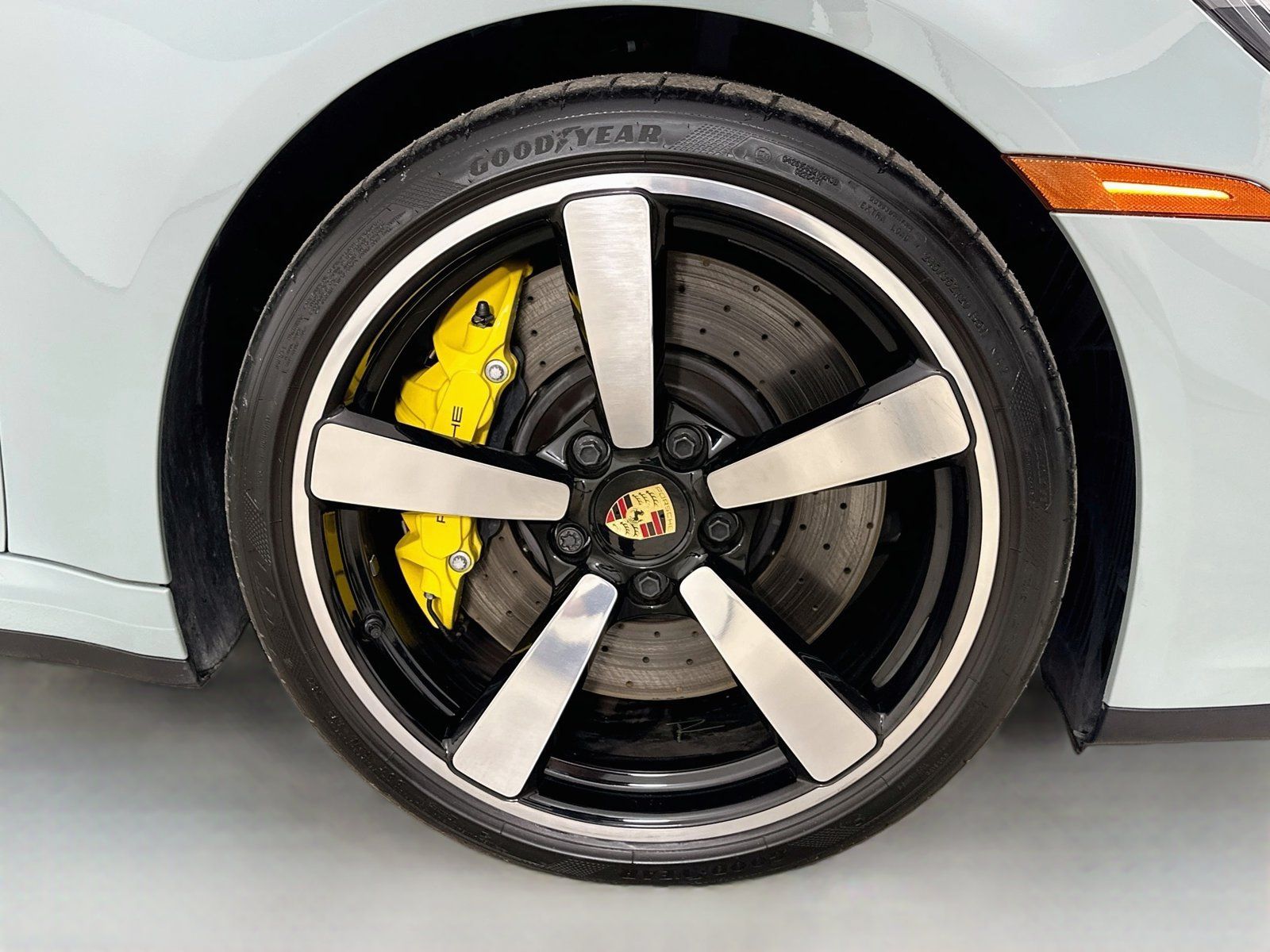 Used 2025 Porsche 911 Targa 4 GTS AWD/4WD image 10