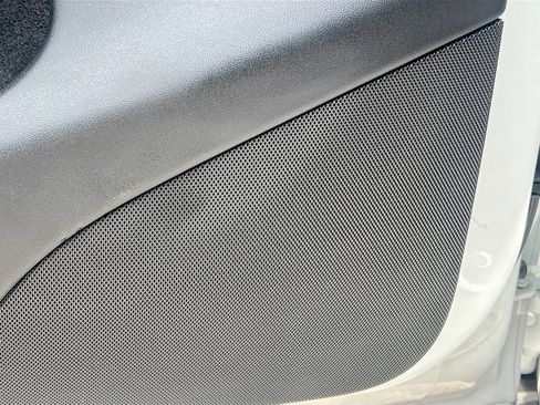Used 2024 Tesla Model Y Long Range RWD image 19