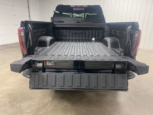 New 2026 GMC Sierra 2500 AT4 w/ AT4 Premium Plus Package image 6