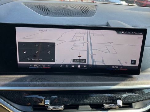 Used 2024 BMW X5 xDrive40i image 2