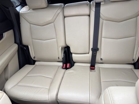 Used 2019 Cadillac XT5 Luxury FWD image 21