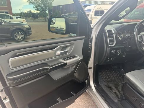 Used 2022 RAM 1500 Big Horn AWD/4WD image 15