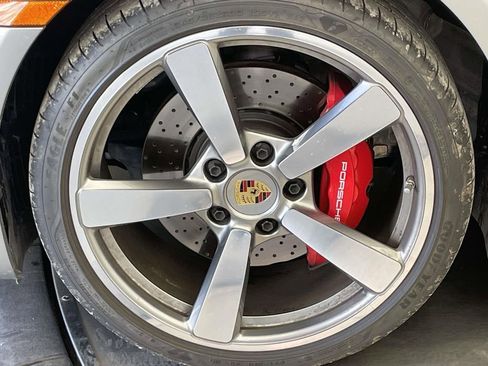 Used 2024 Porsche 911 Carrera S image 11