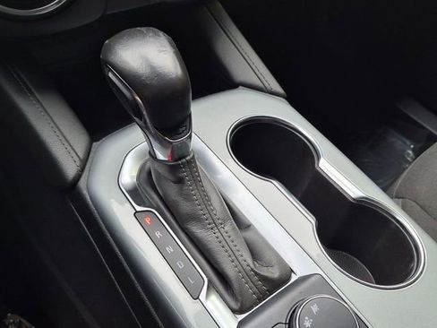 Used 2020 Chevrolet Blazer LT FWD image 12