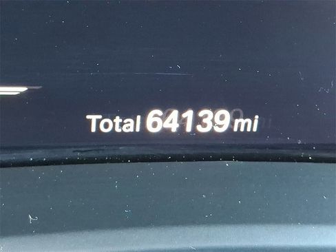 Used 2020 BMW X6 xDrive40i w/ Executive Package image 23