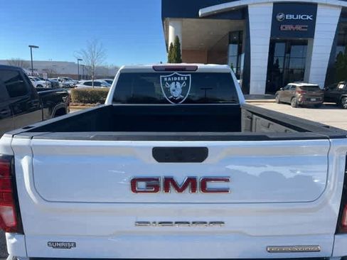 Used 2022 GMC Sierra 1500 Elevation image 21